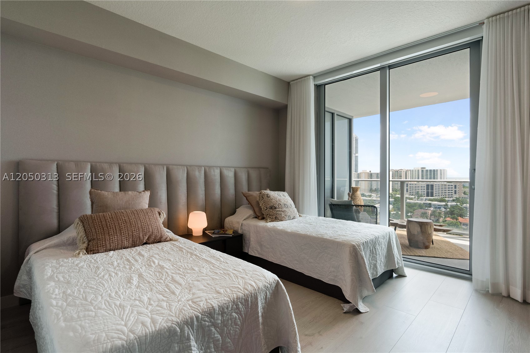 PARQUE TOWERS CONDO - Residential Lease