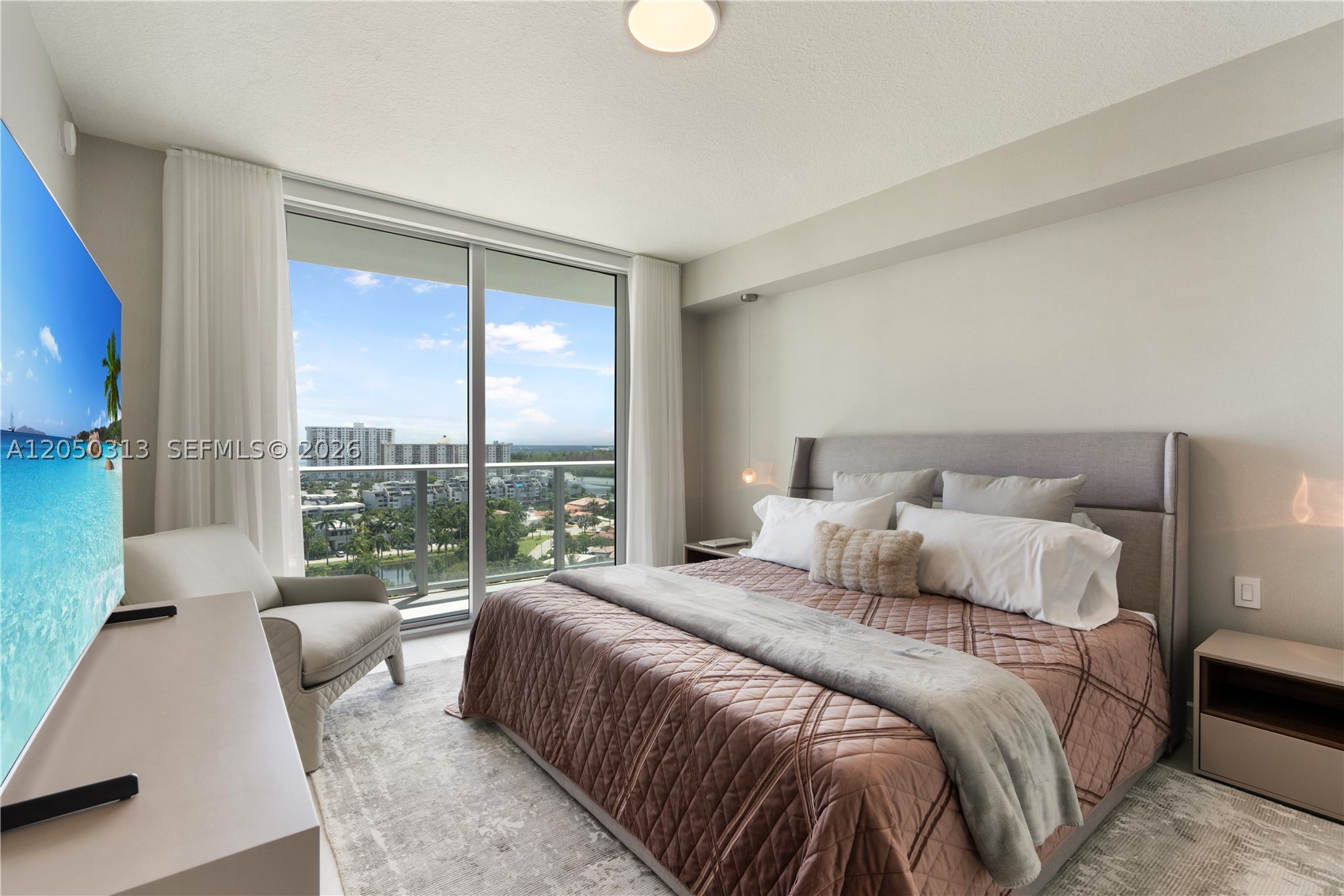 PARQUE TOWERS CONDO - Residential Lease