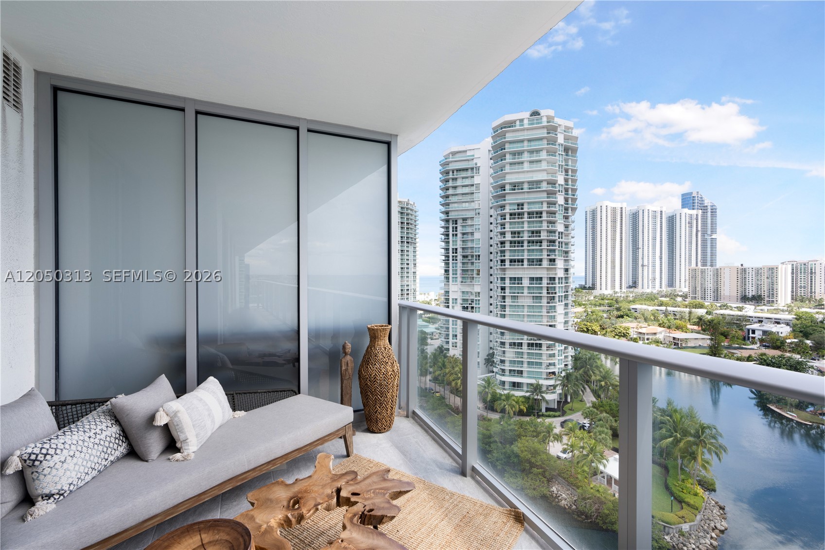 PARQUE TOWERS CONDO - Residential Lease