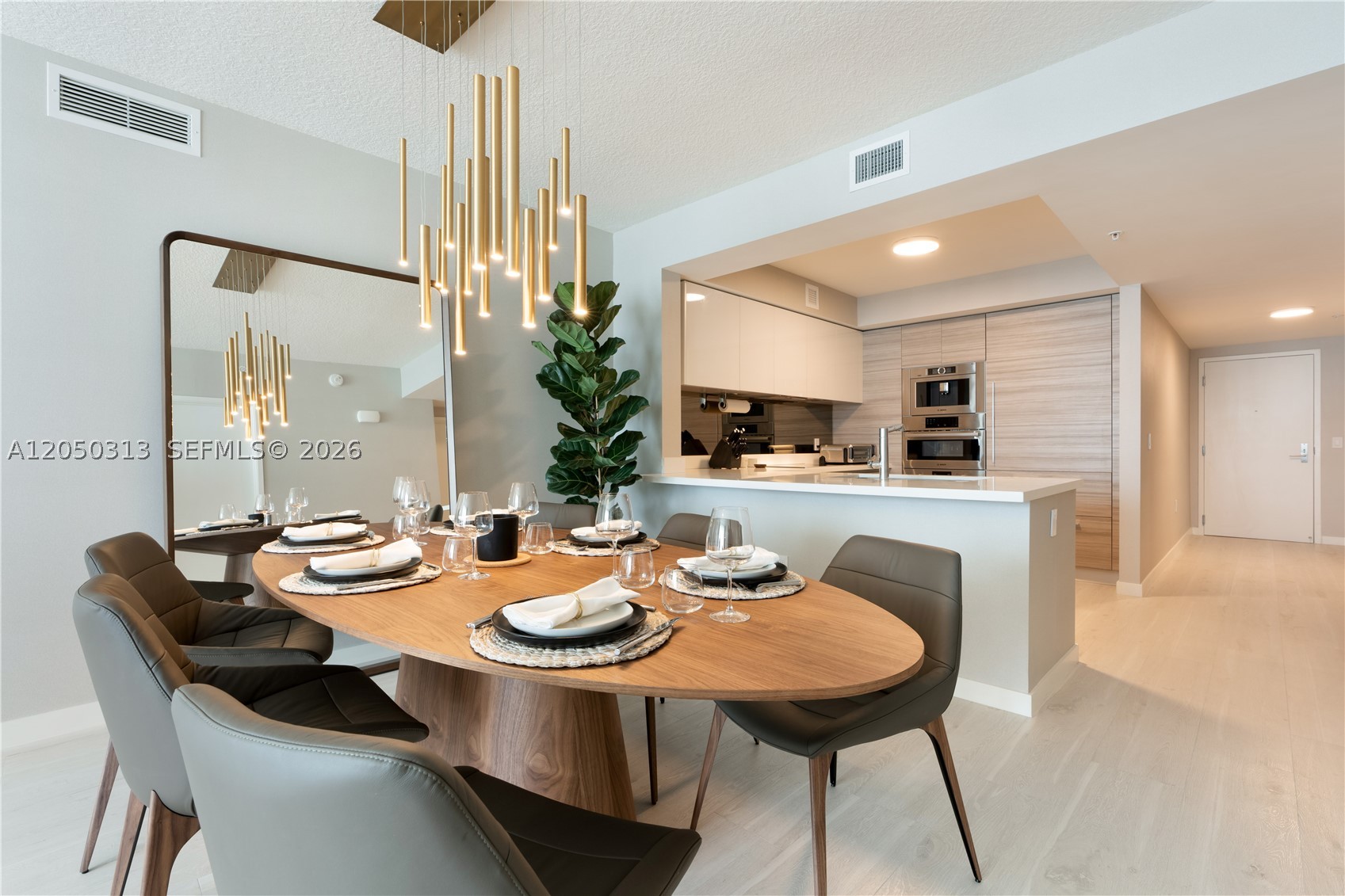 PARQUE TOWERS CONDO - Residential Lease