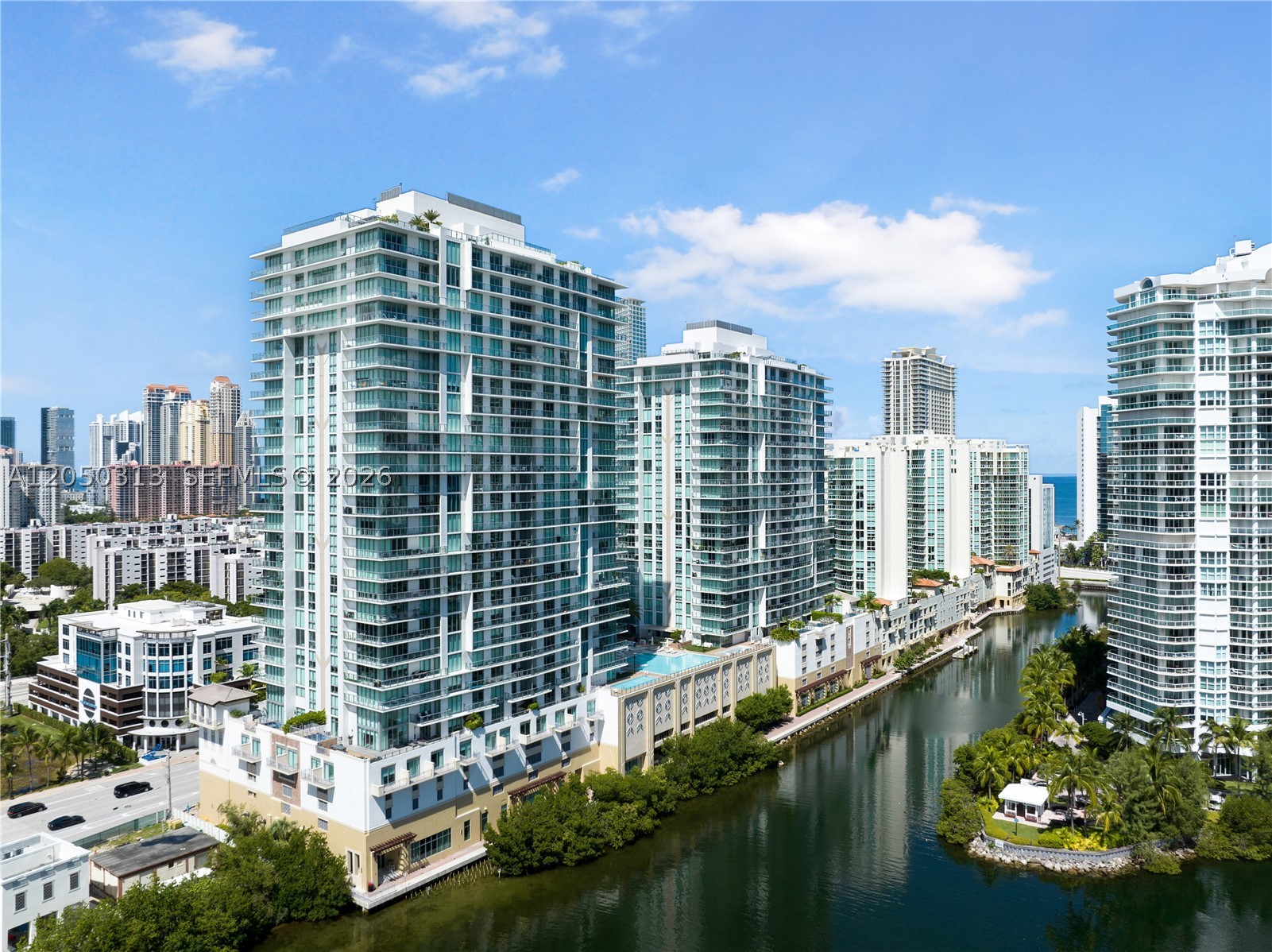 PARQUE TOWERS CONDO - Residential Lease
