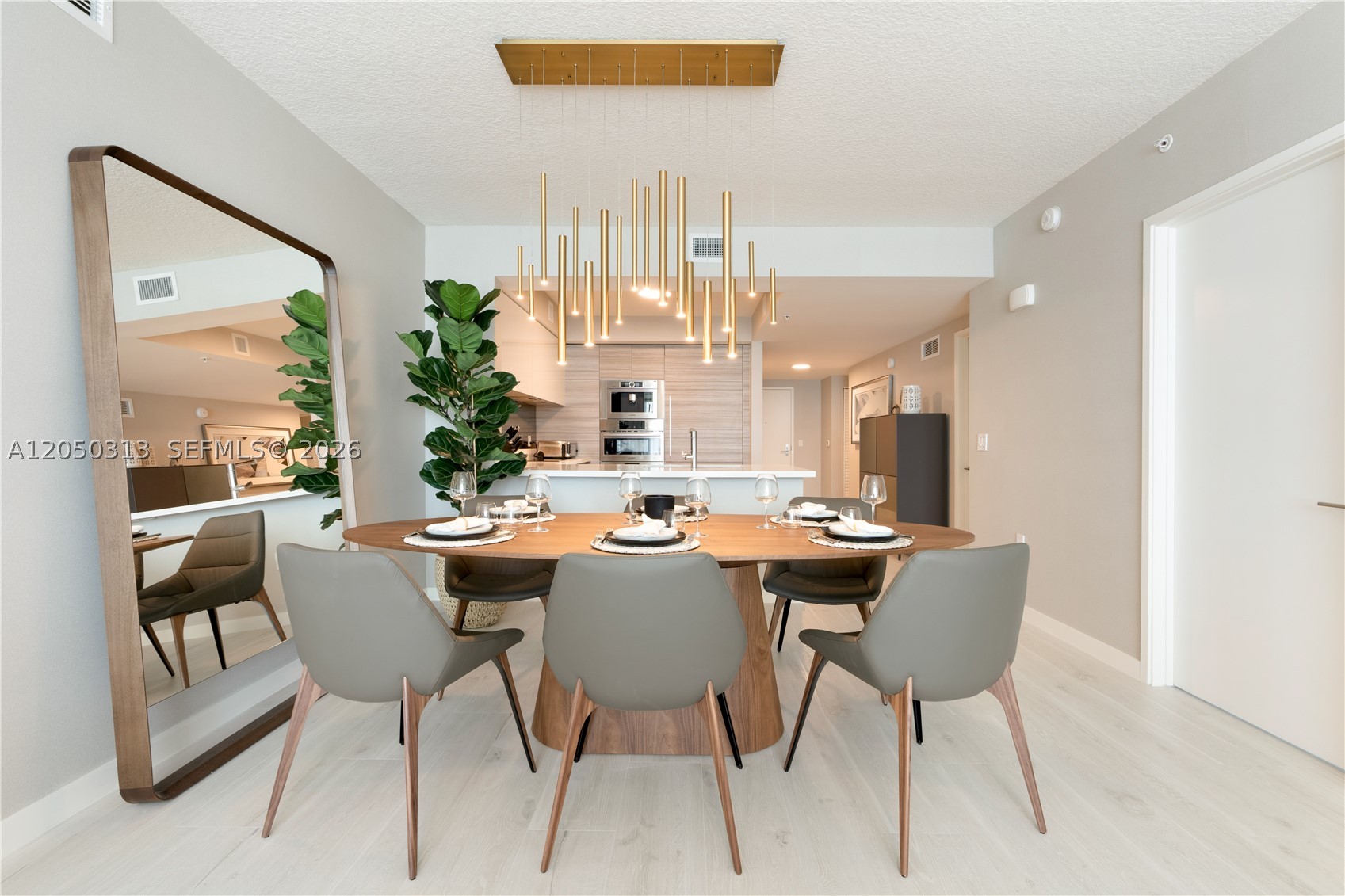 PARQUE TOWERS CONDO - Residential Lease