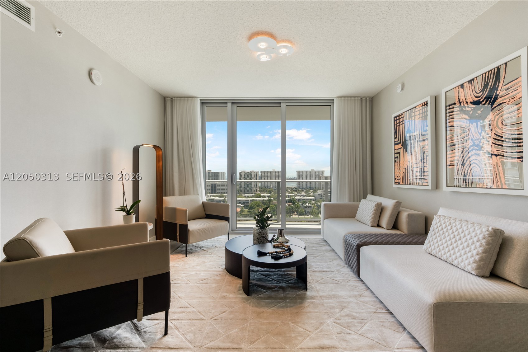 PARQUE TOWERS CONDO - Residential Lease