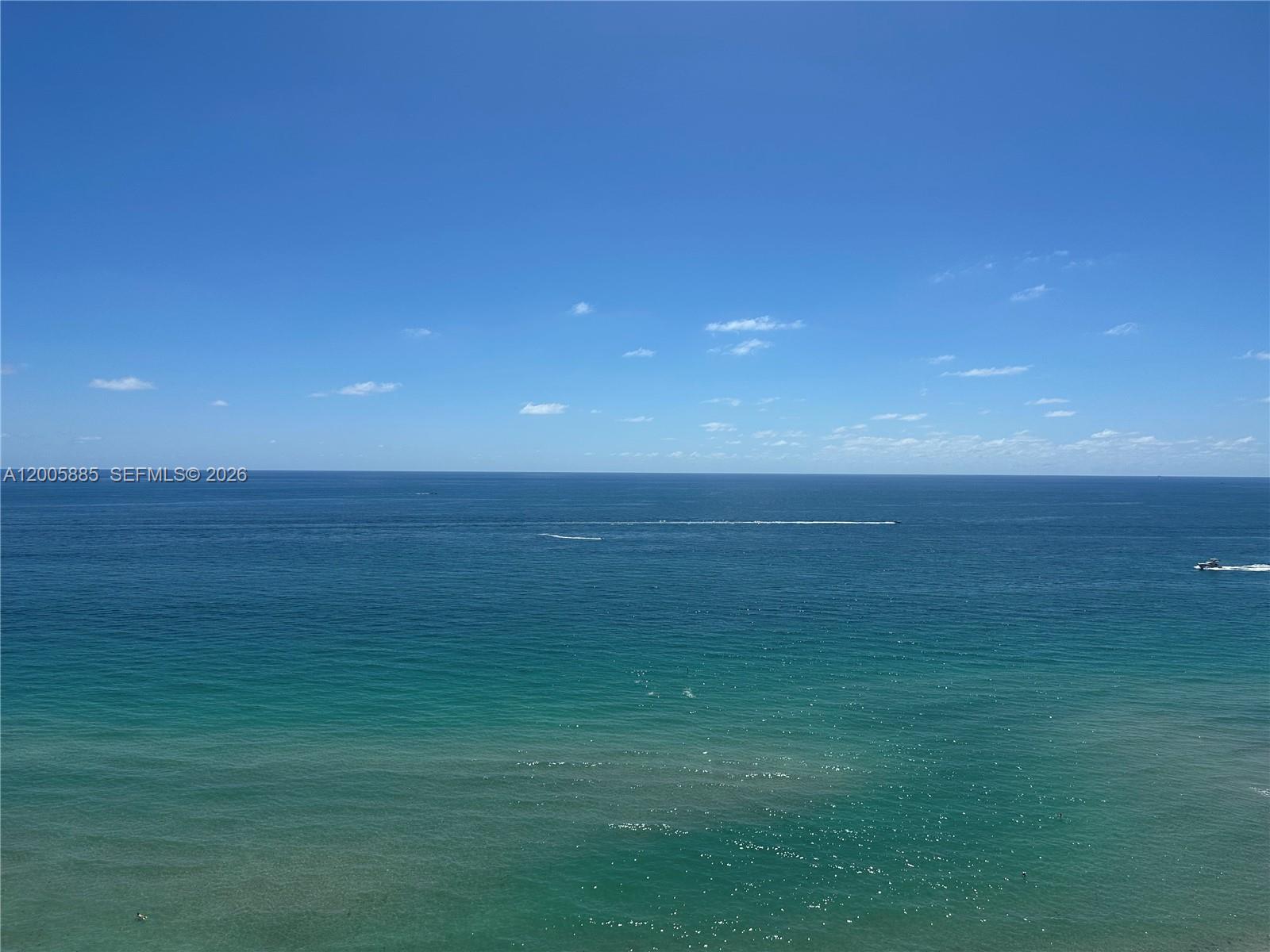 18555 COLLINS AVENUE COND - Residential