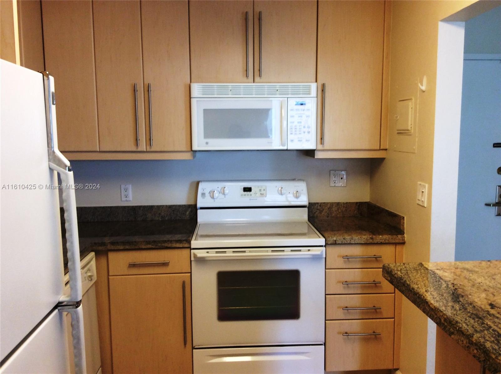 BRICKELL BISCAYNE CONDO - Residential Lease