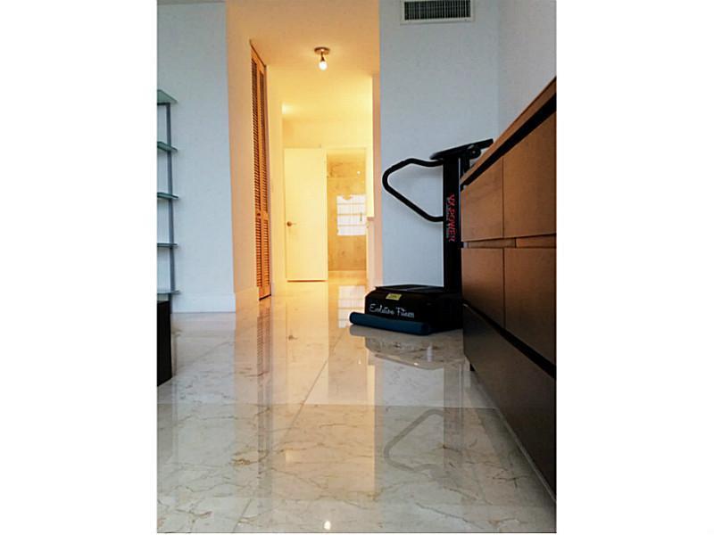ISLAND BREAKERS CONDO - Residential Lease