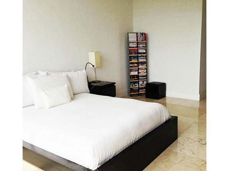 ISLAND BREAKERS CONDO - Residential Lease