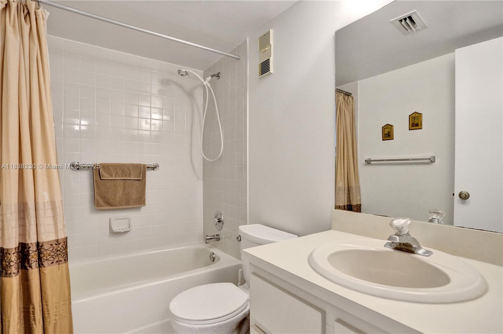 CYPRESS BEND CONDOMINIUM - Residential