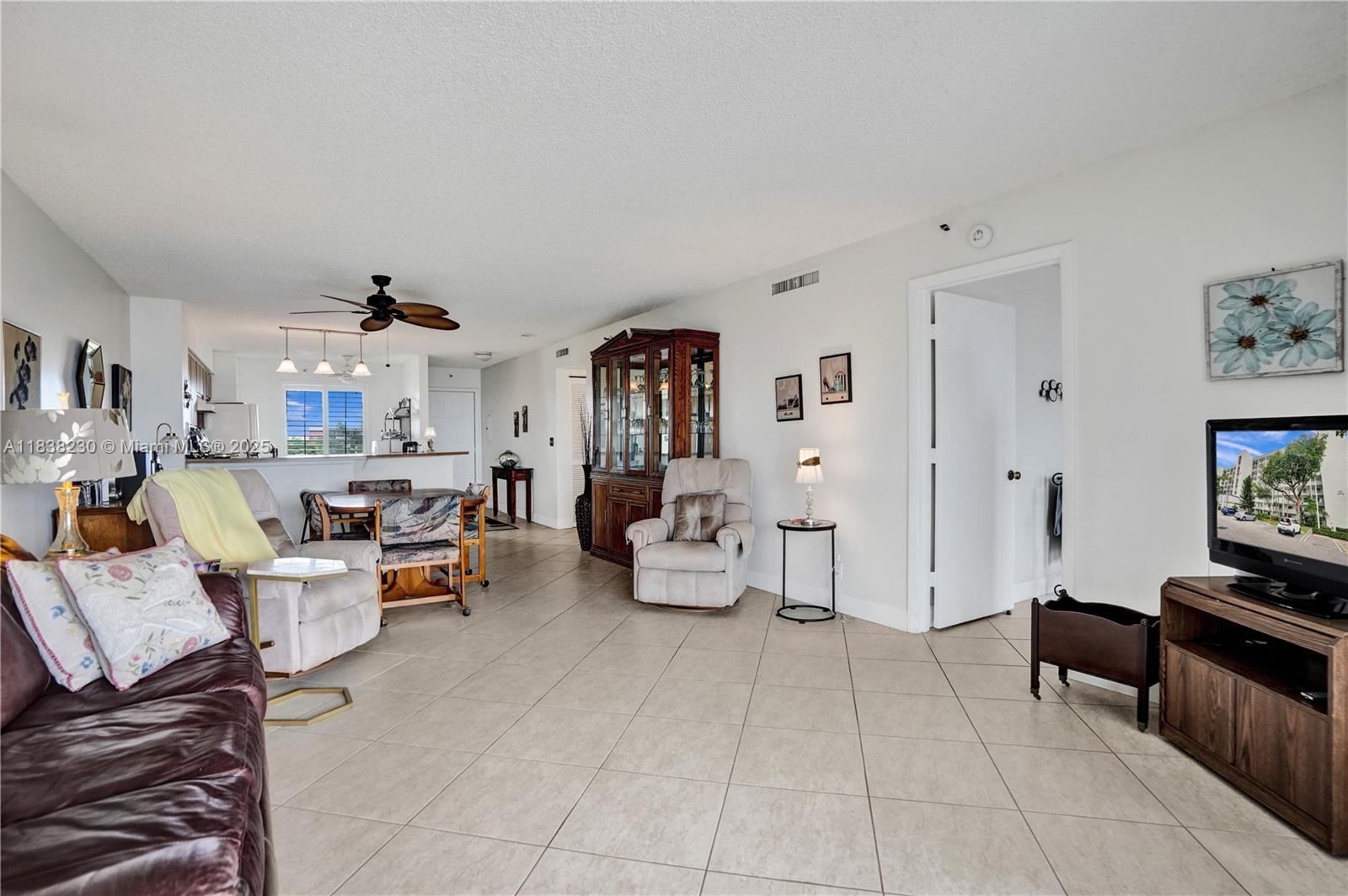 CYPRESS BEND CONDOMINIUM - Residential