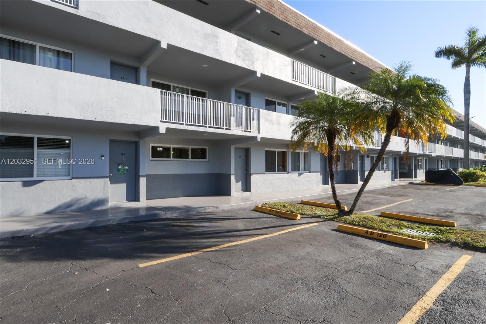 AGUA DULCE CONDO - Residential