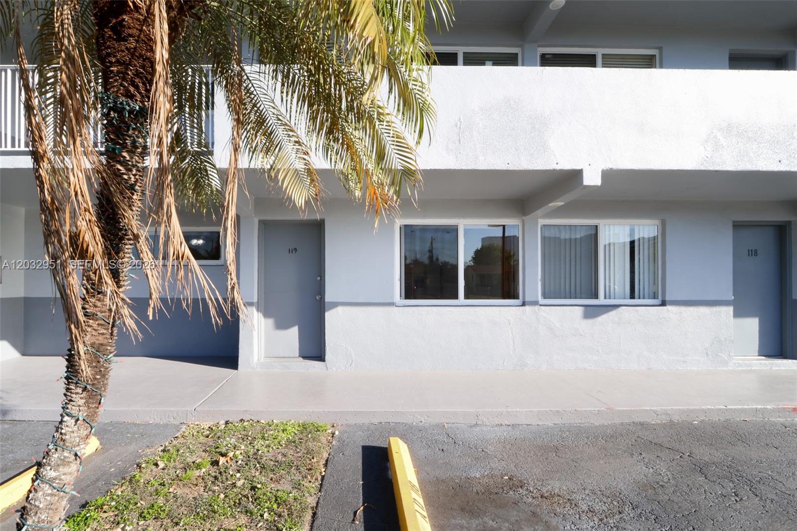 AGUA DULCE CONDO - Residential