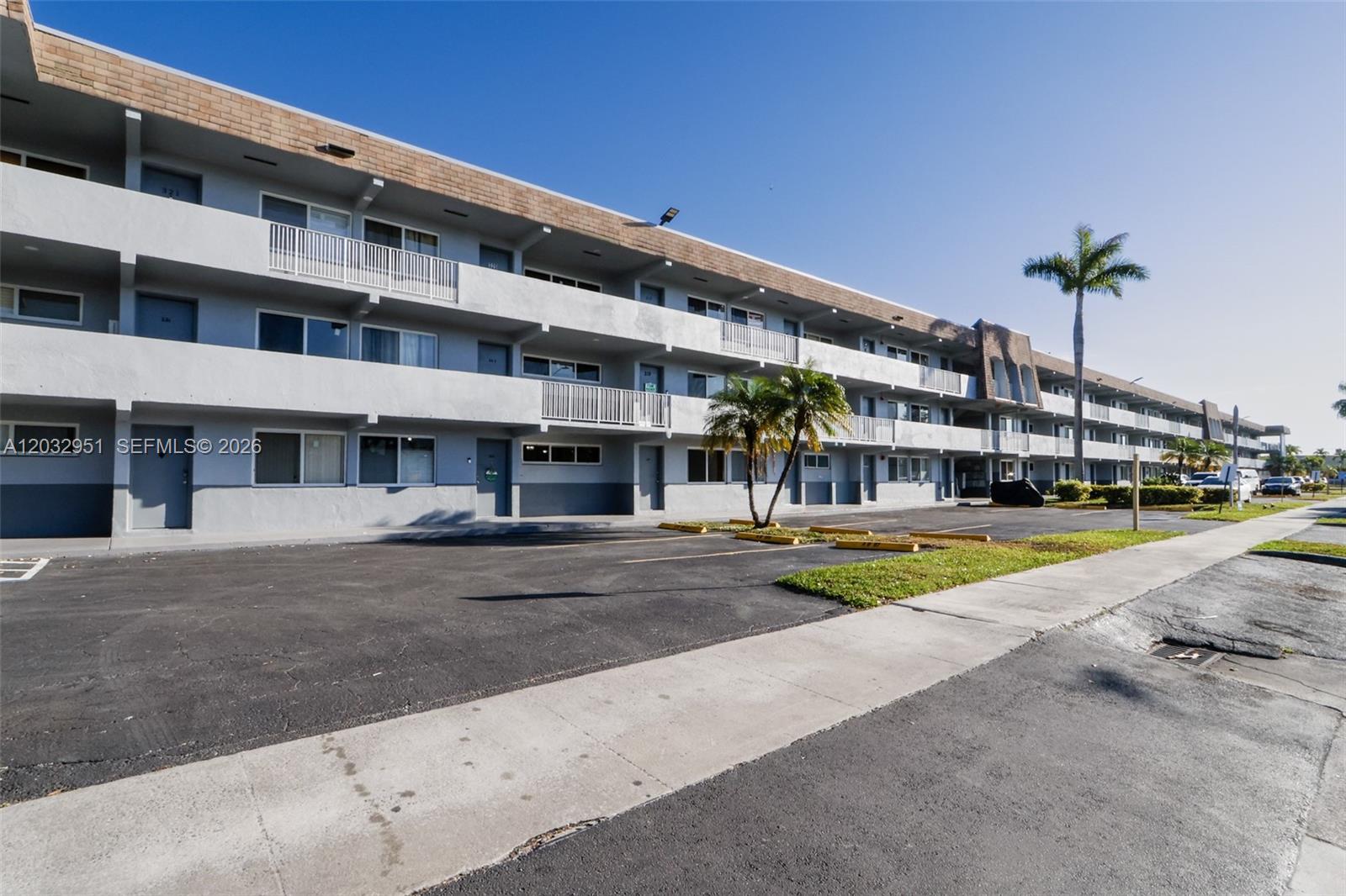 AGUA DULCE CONDO - Residential