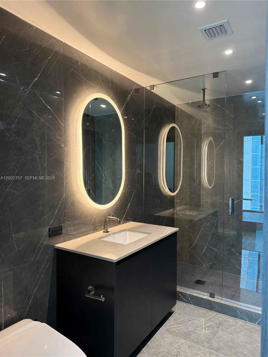 Eleven Hotel & Residences - Residential
