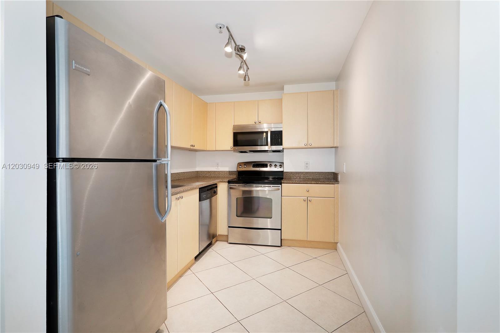 SHAMROCK BY THE GABLES CO - Residential