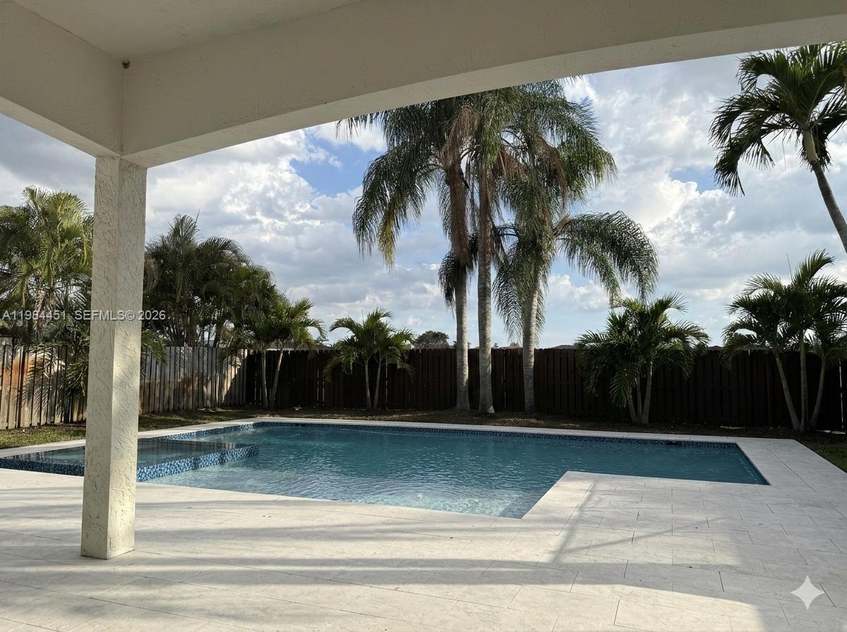 CRESTVIEW LAKES - Residential