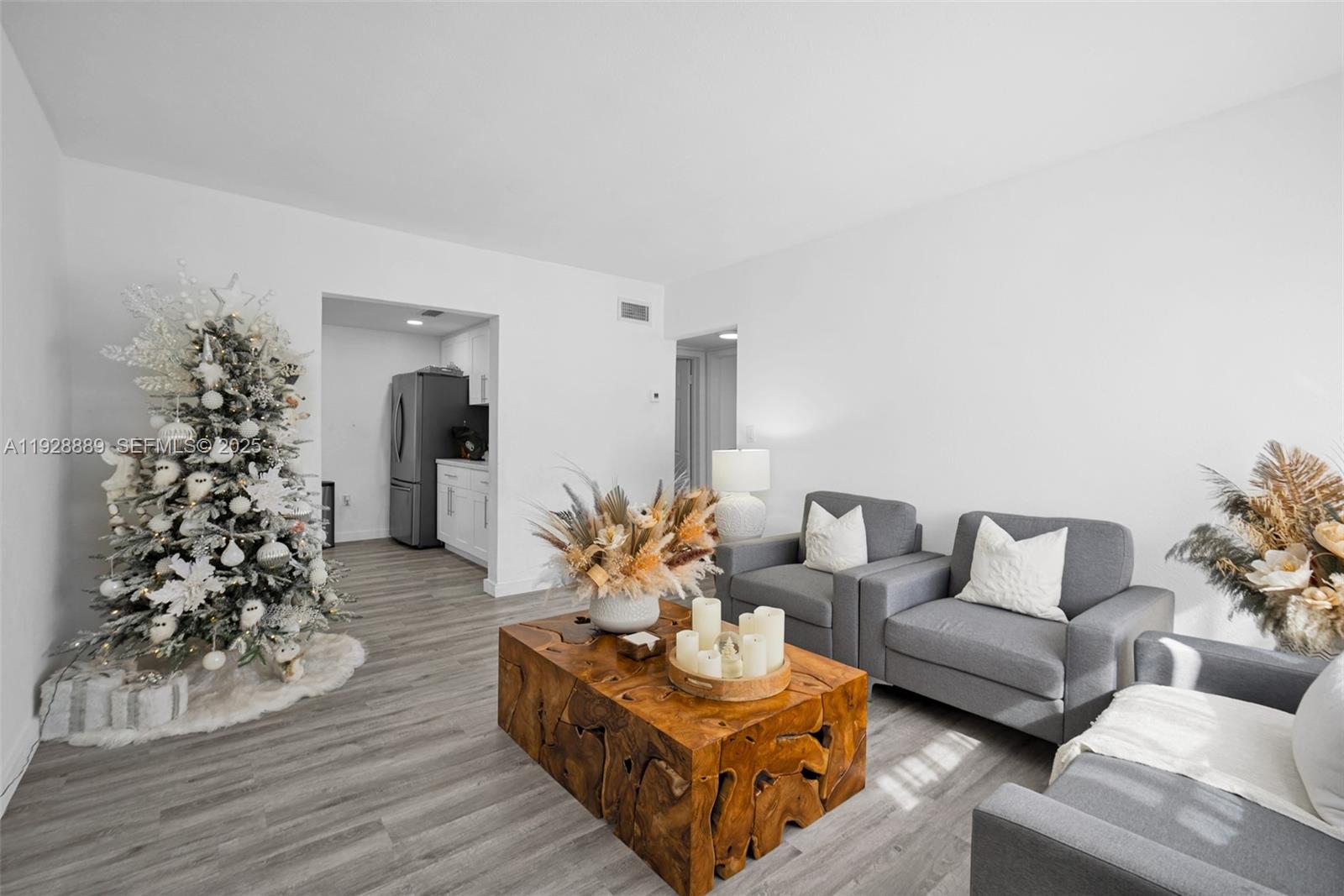 GABLES MANOR SUB - Residential Income
