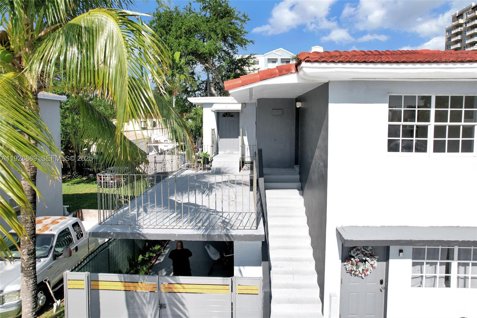 GABLES MANOR SUB - Residential Income