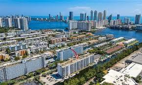 EASTERN SHORES WHITE HOUS - Residential