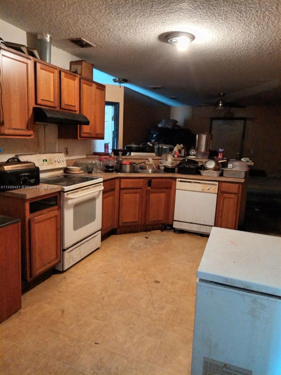 SPEEDWAY PARK - Residential