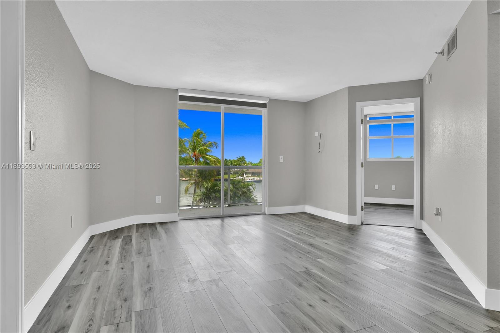 LA RIVE GAUCHE CONDO - Residential