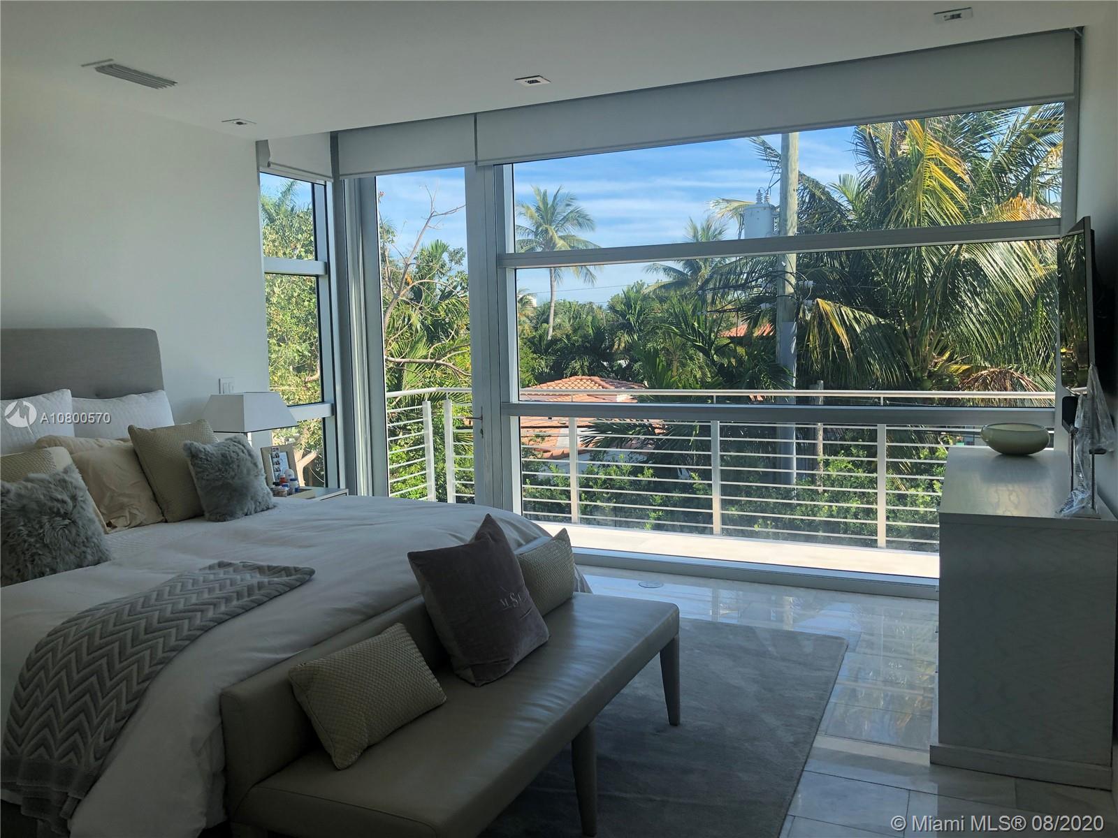 TROPICAL ISLE HOME SUB 4 - Residential