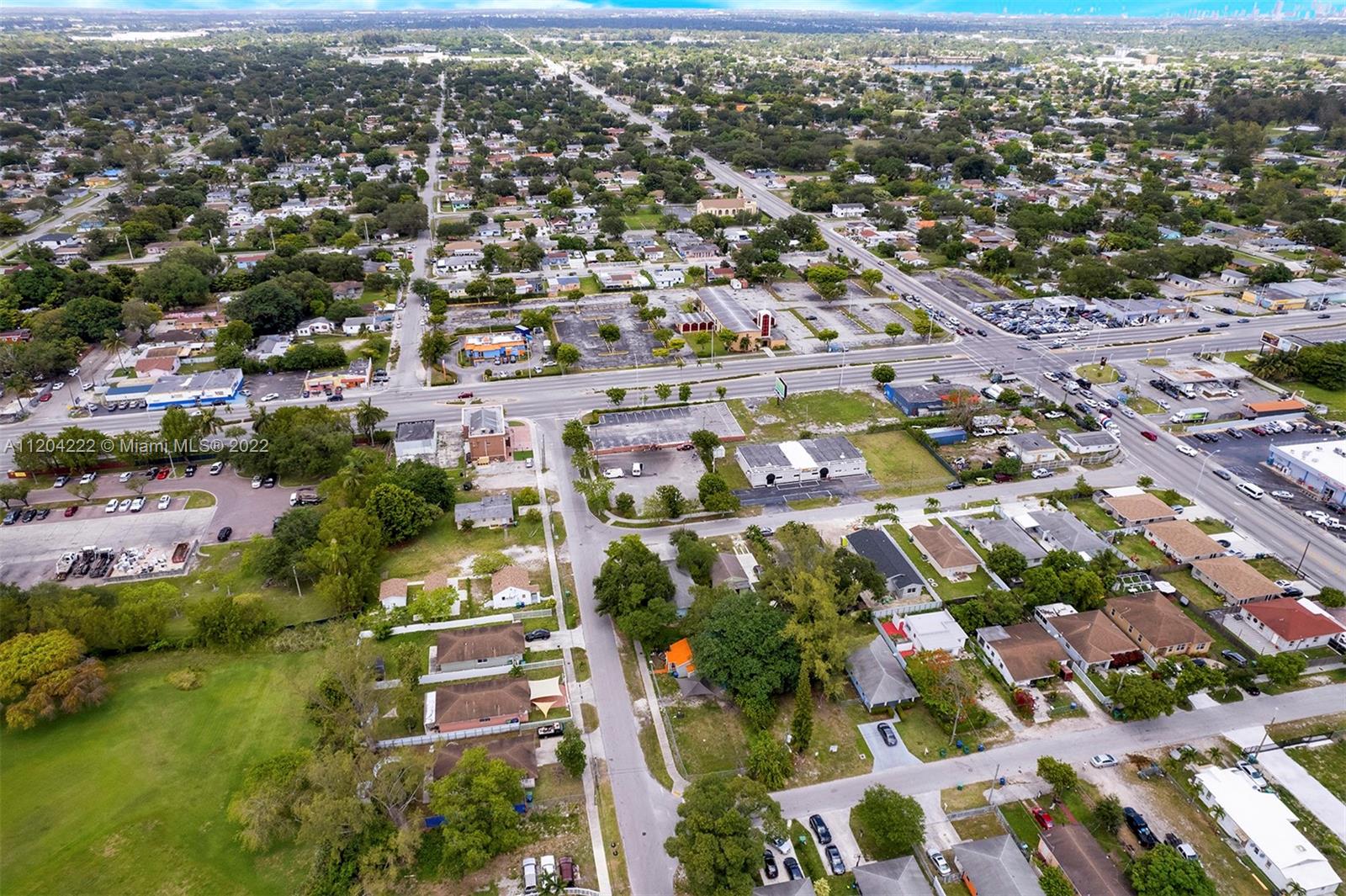 Nice size lot to build your dream home in the heart of the city. Ride by and send an offer. Won't last.
