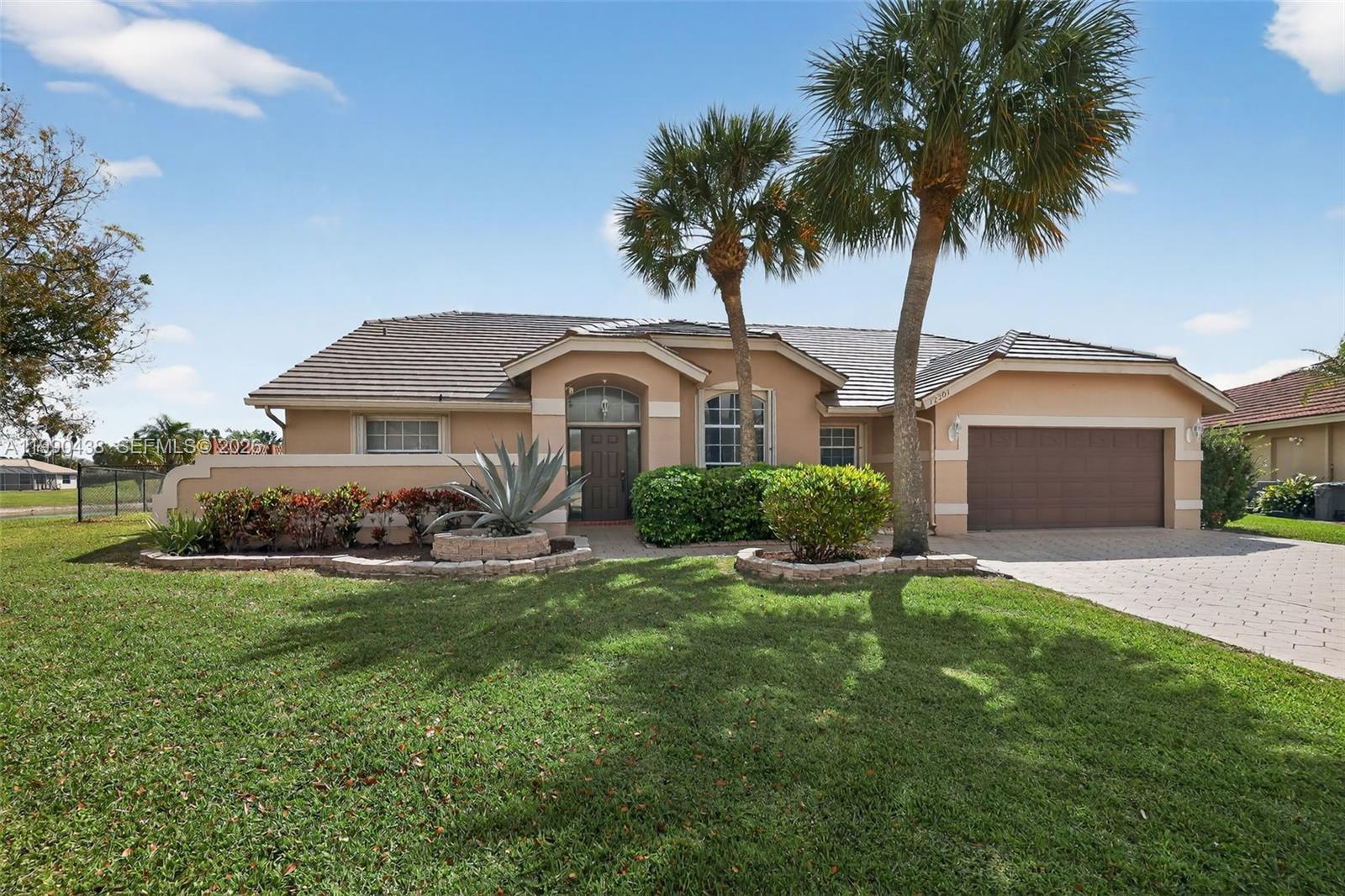 BOCA WINDS PAR D-1 - Residential