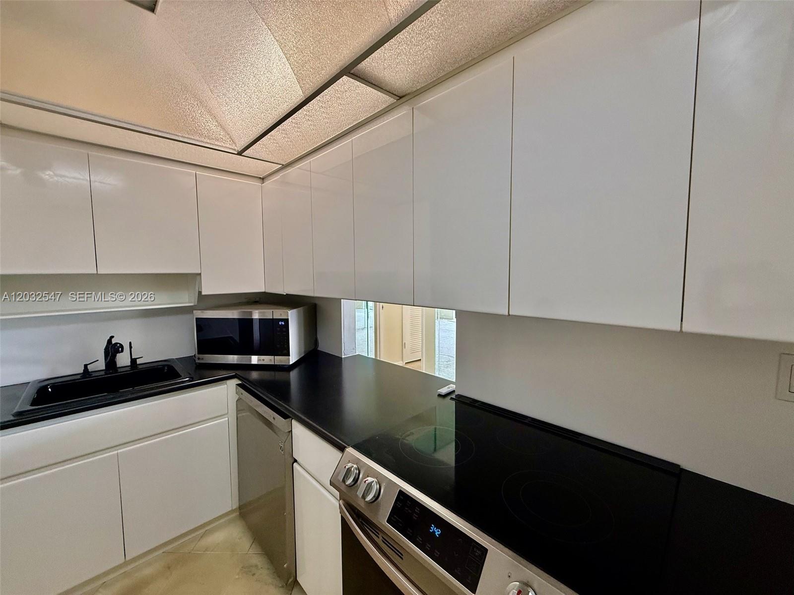 OLYMPUS CONDO PHASE - Residential