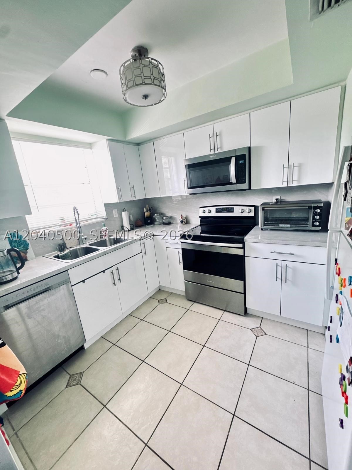 BISCAYNE PARK TERRACE CON - Residential