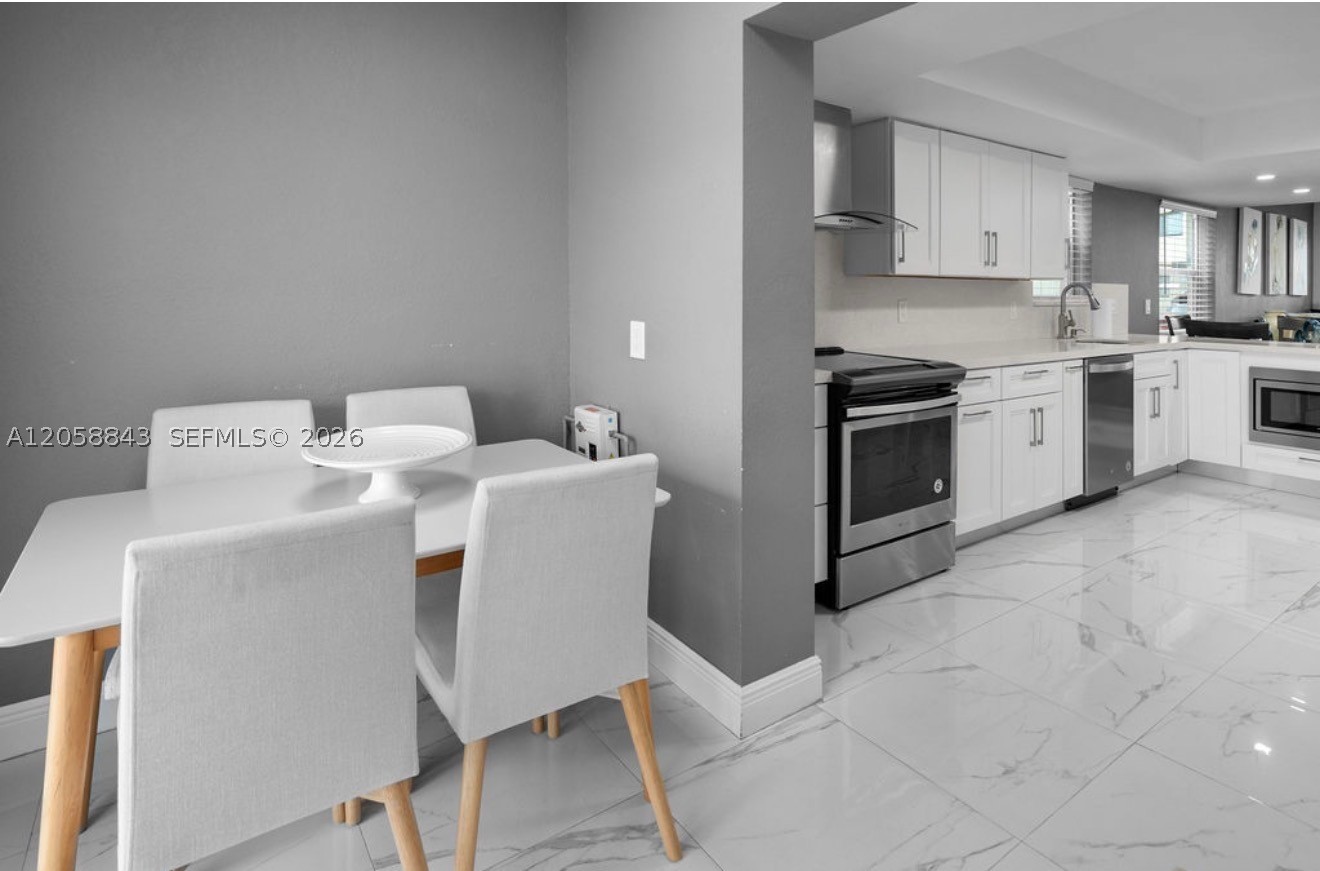 OASIS EN MANGO HILL CONDO - Residential