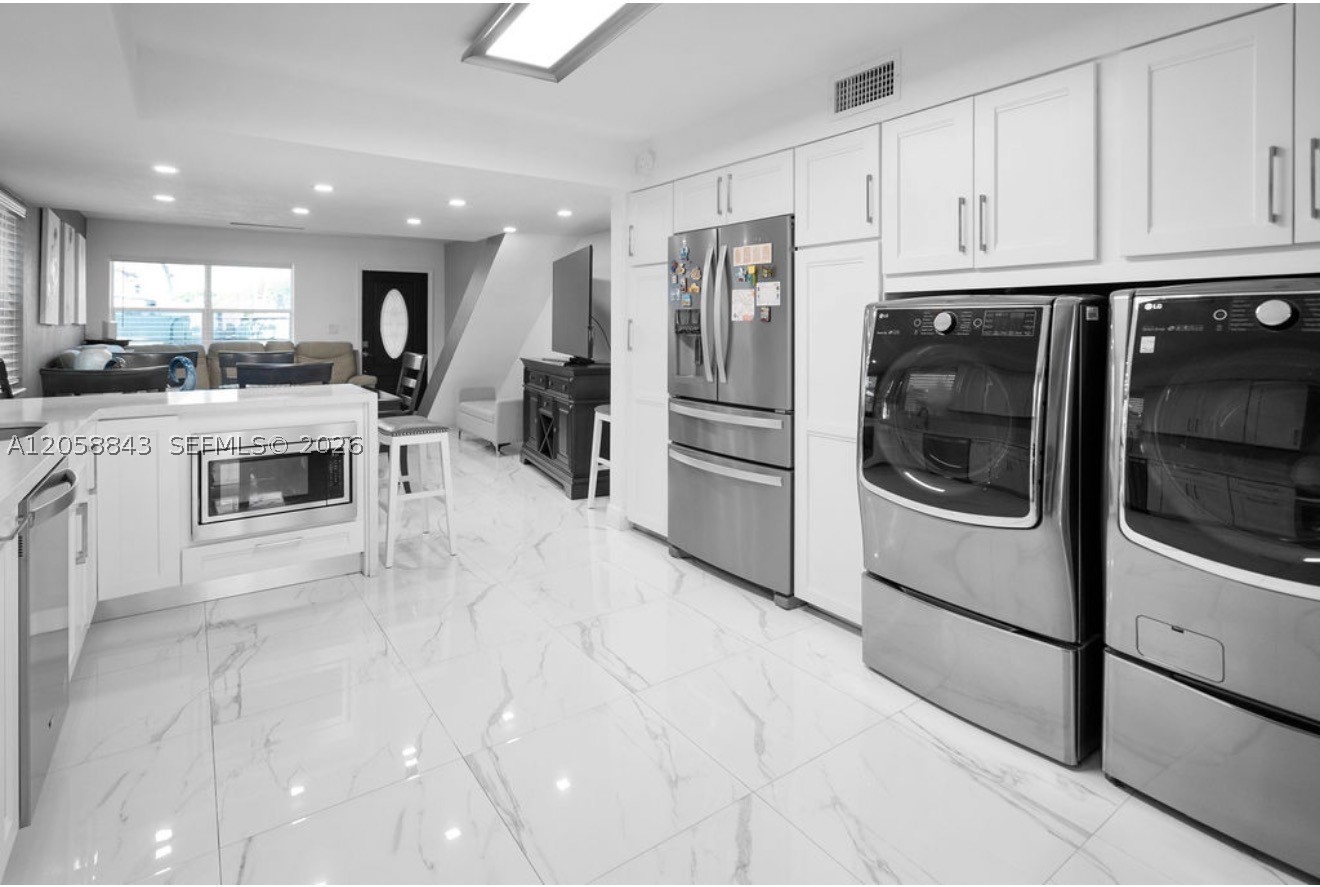 OASIS EN MANGO HILL CONDO - Residential