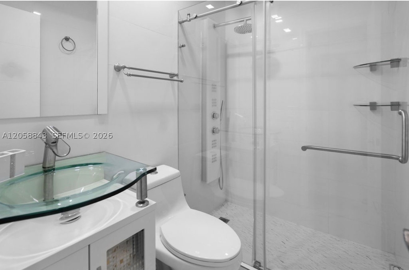 OASIS EN MANGO HILL CONDO - Residential