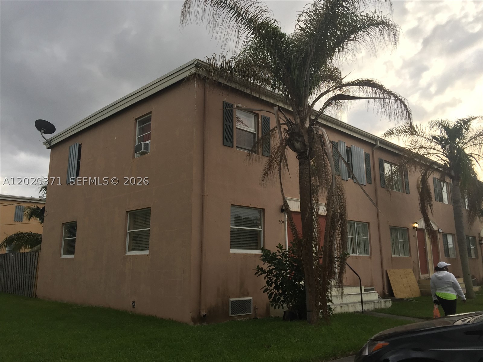 SUNSET PALM VILLAS CONDO - Residential