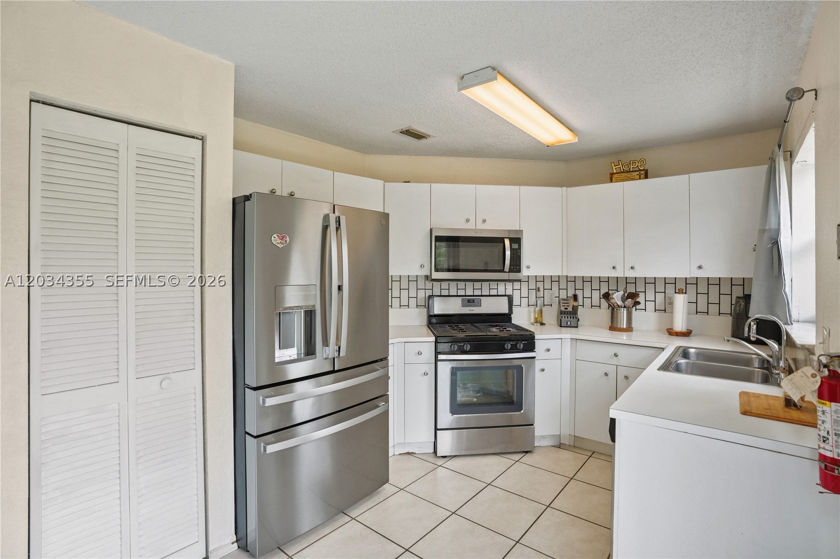 RAINTREE VILLAS - Residential