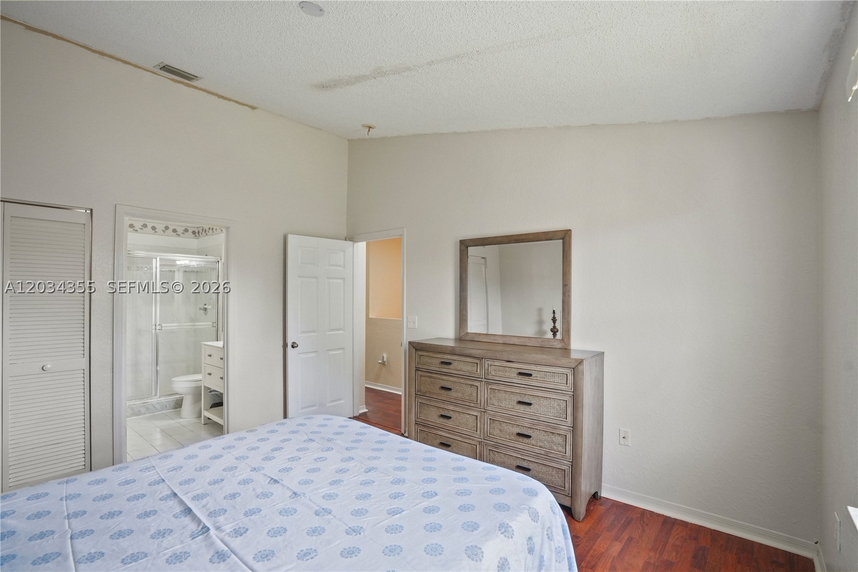 RAINTREE VILLAS - Residential
