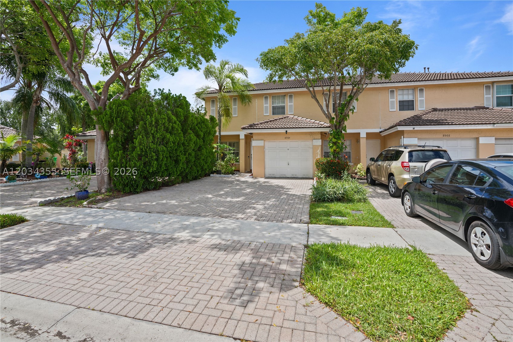 RAINTREE VILLAS - Residential
