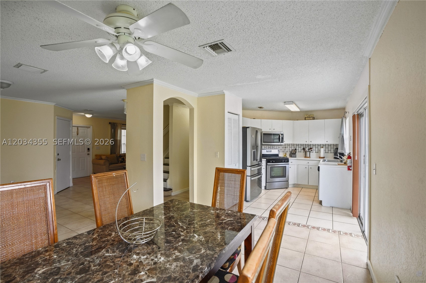 RAINTREE VILLAS - Residential