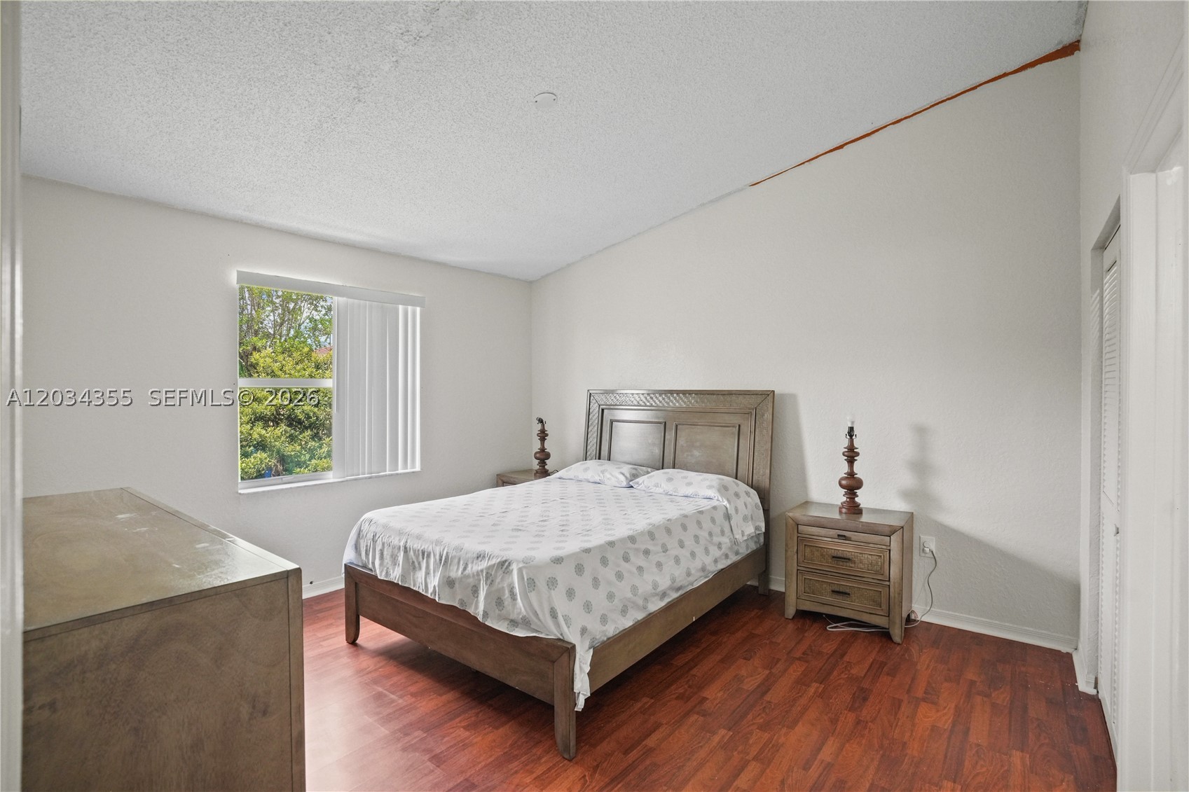 RAINTREE VILLAS - Residential