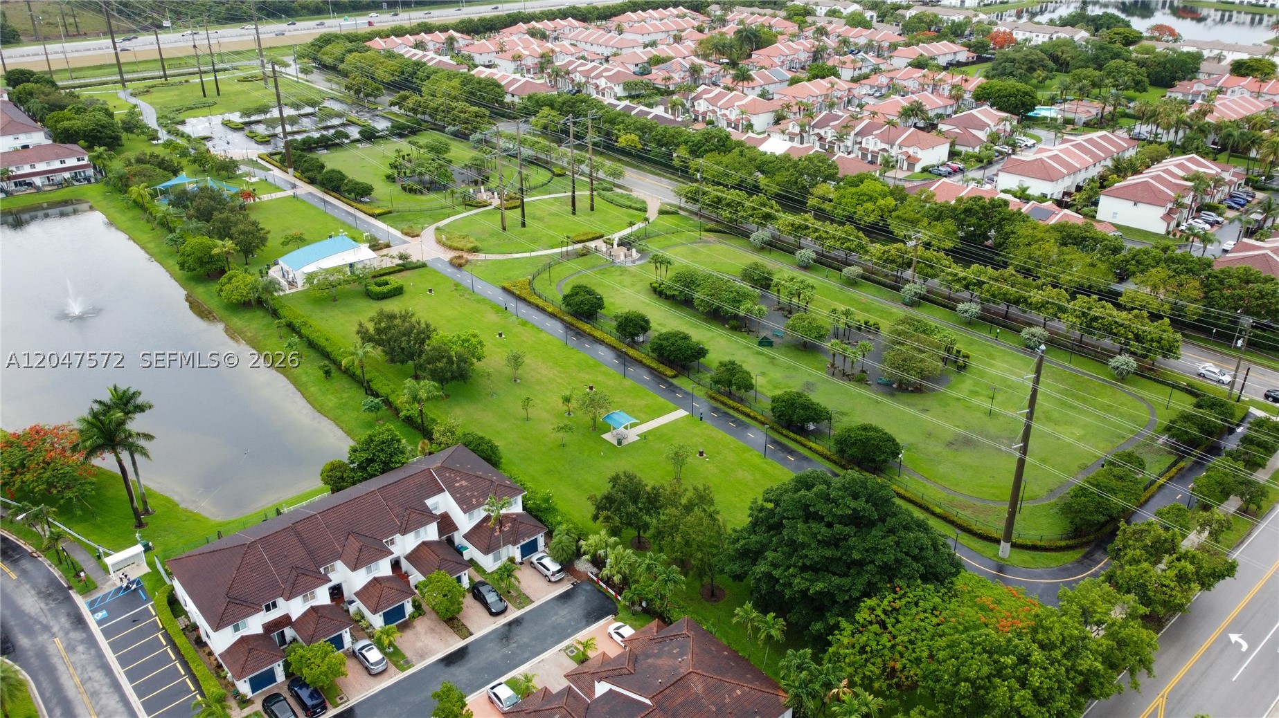 DIMENSIONS AT DORAL - Residential Lease