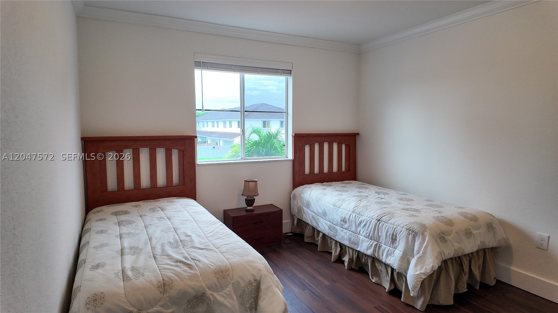 DIMENSIONS AT DORAL - Residential Lease