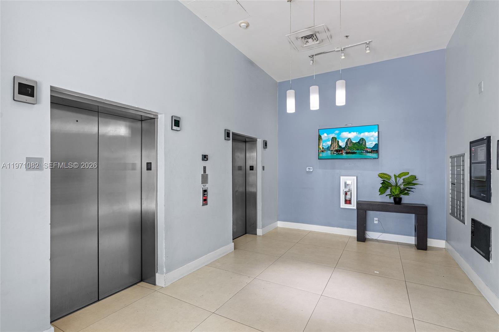 DOWNTOWN DADELAND CONDO N - Residential