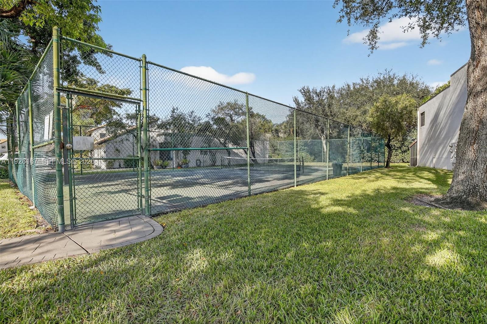 TRELLISES 1A CONDO - Residential