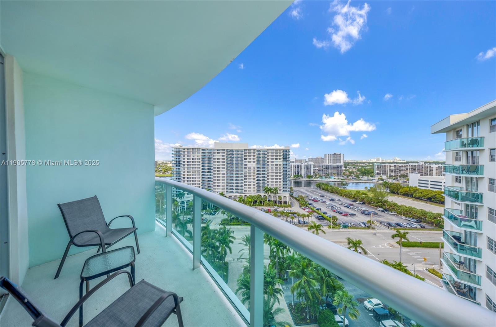 TIDES ON HOLLYWOOD BEACH - Residential