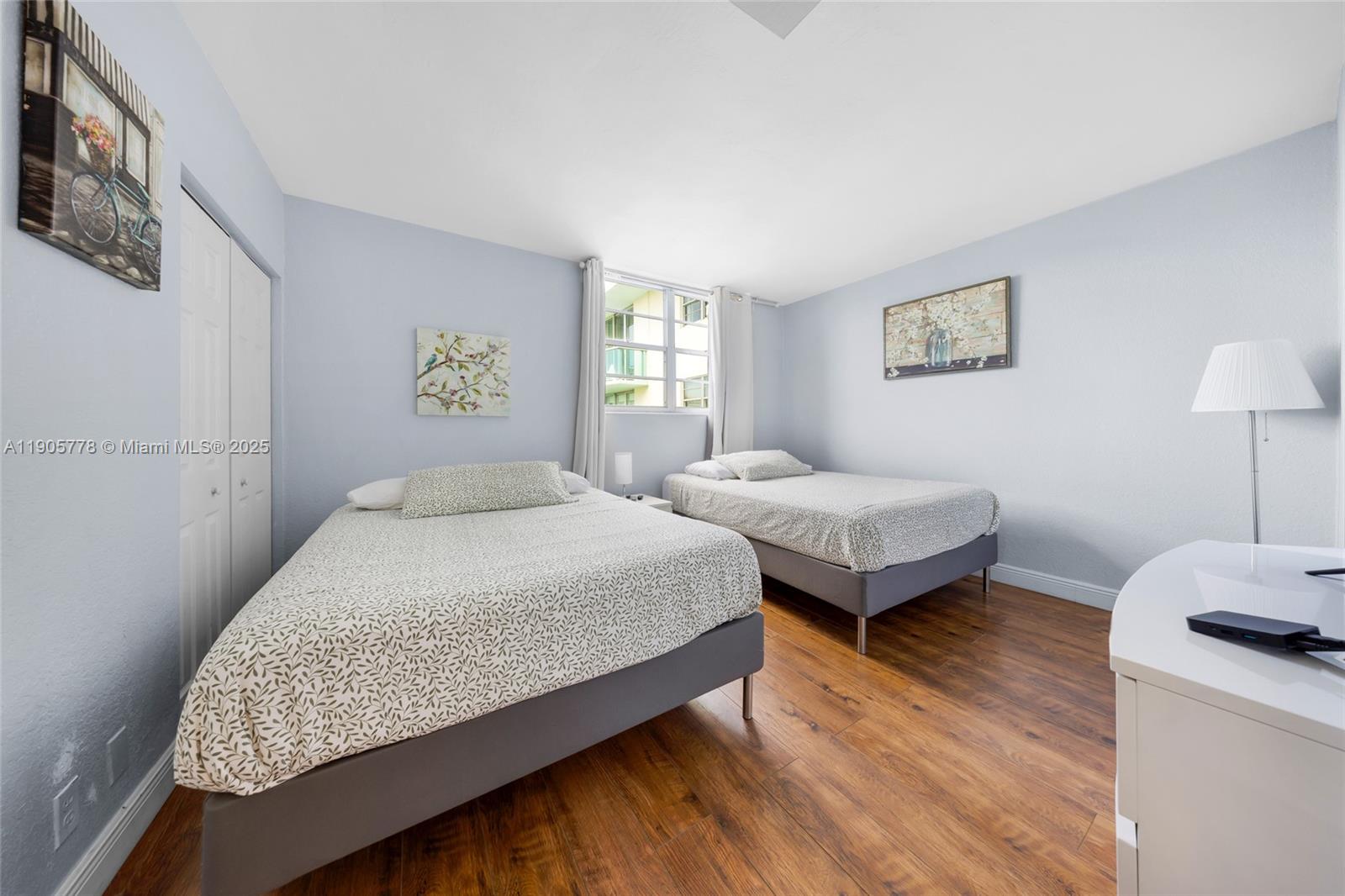TIDES ON HOLLYWOOD BEACH - Residential