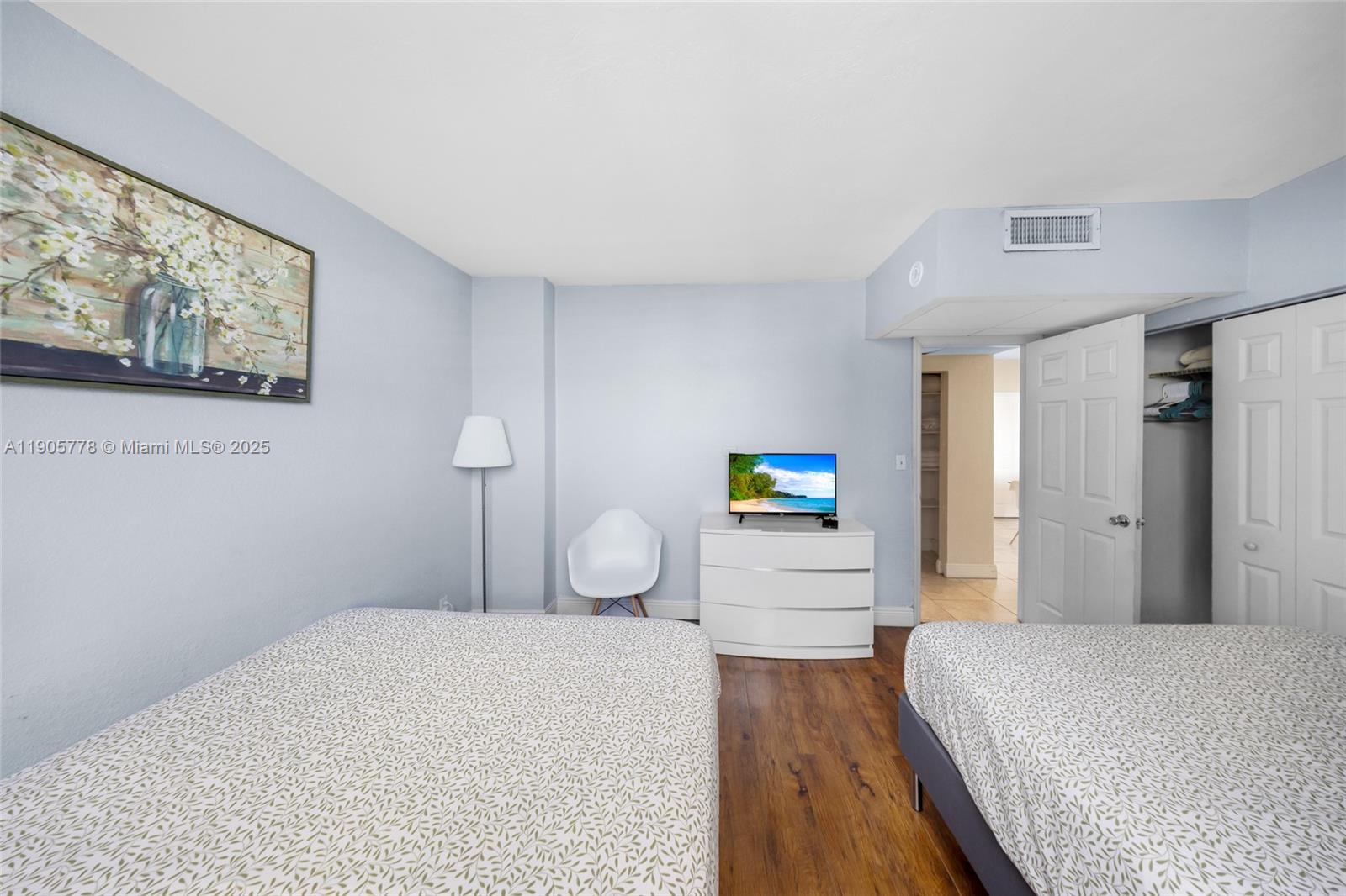 TIDES ON HOLLYWOOD BEACH - Residential
