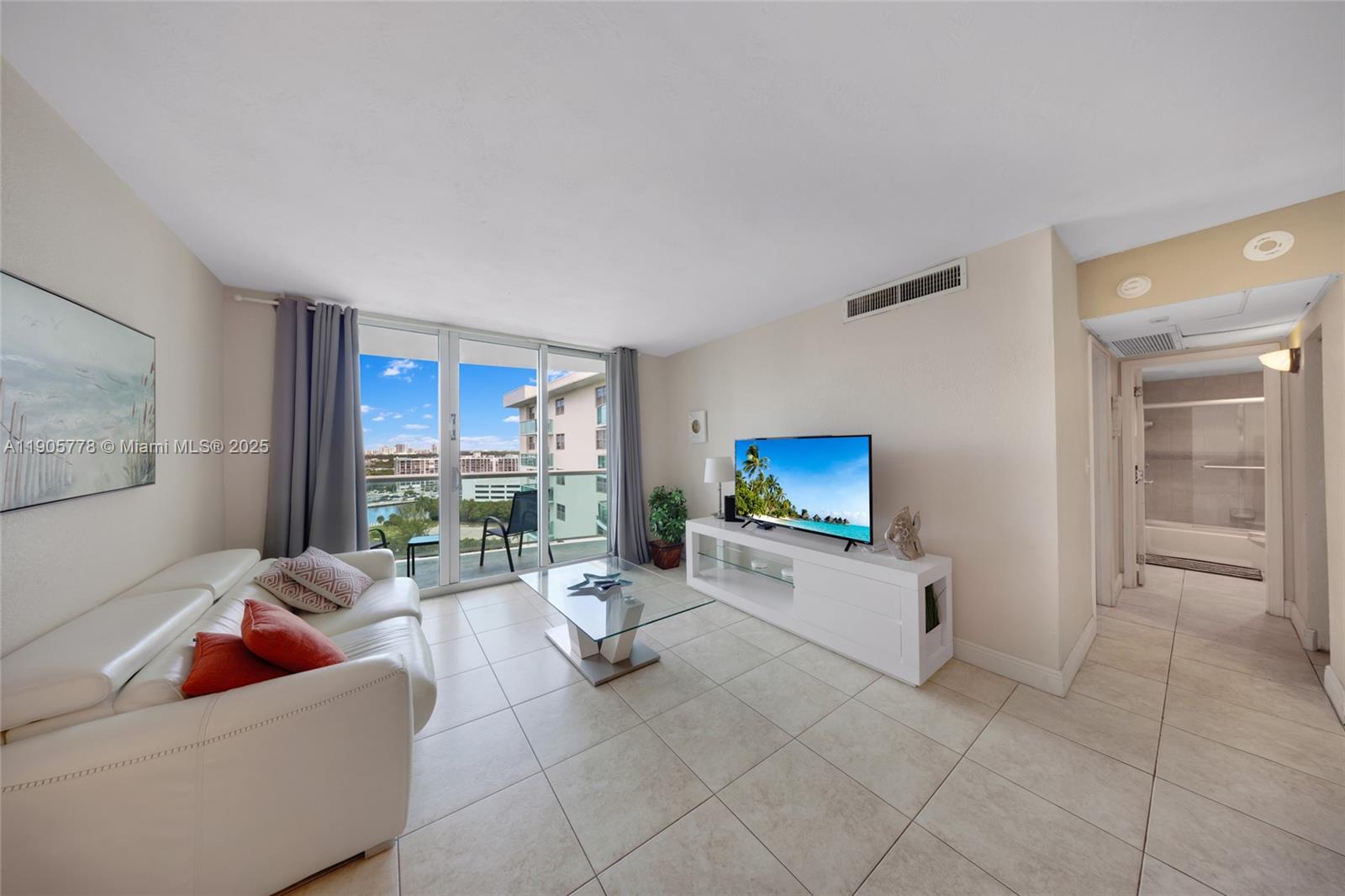 TIDES ON HOLLYWOOD BEACH - Residential