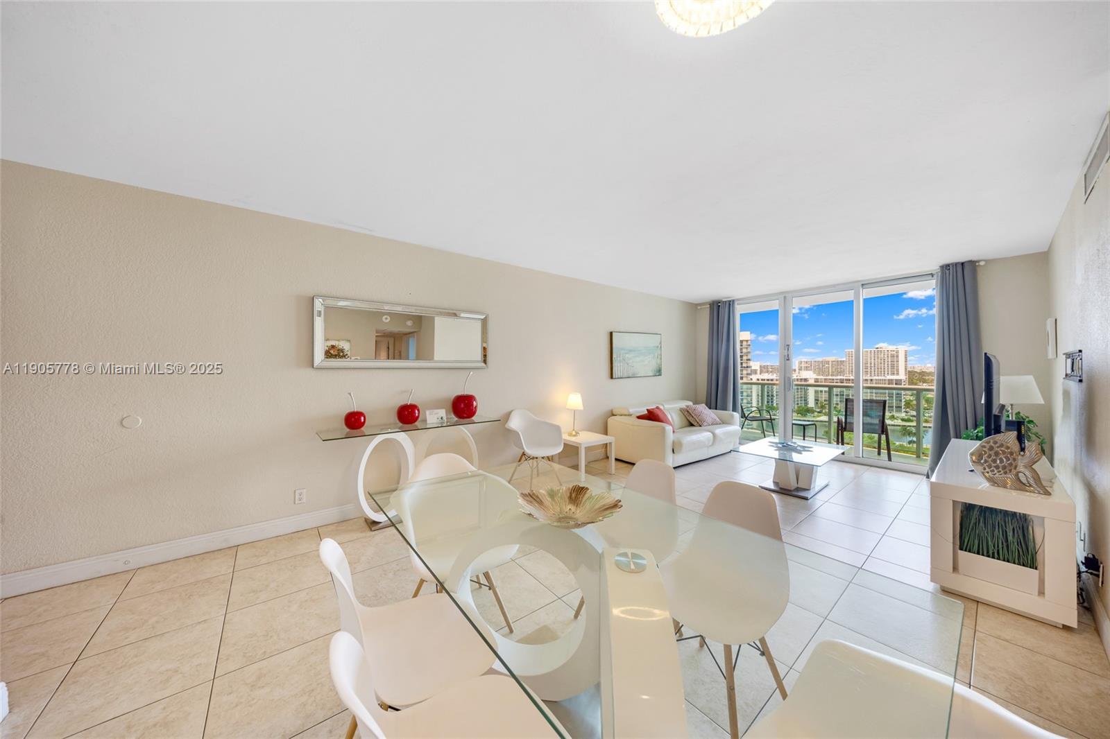 TIDES ON HOLLYWOOD BEACH - Residential