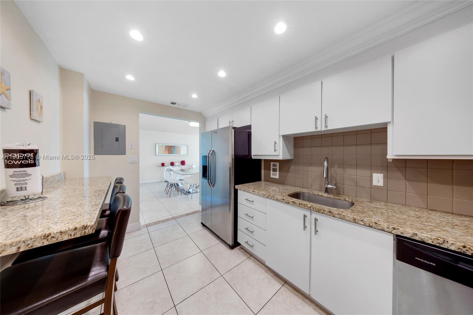 TIDES ON HOLLYWOOD BEACH - Residential