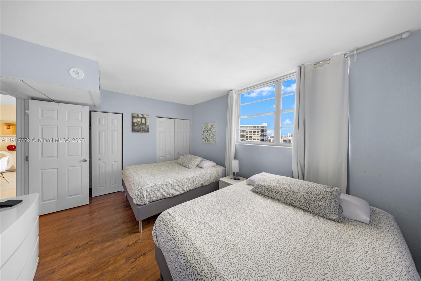 TIDES ON HOLLYWOOD BEACH - Residential