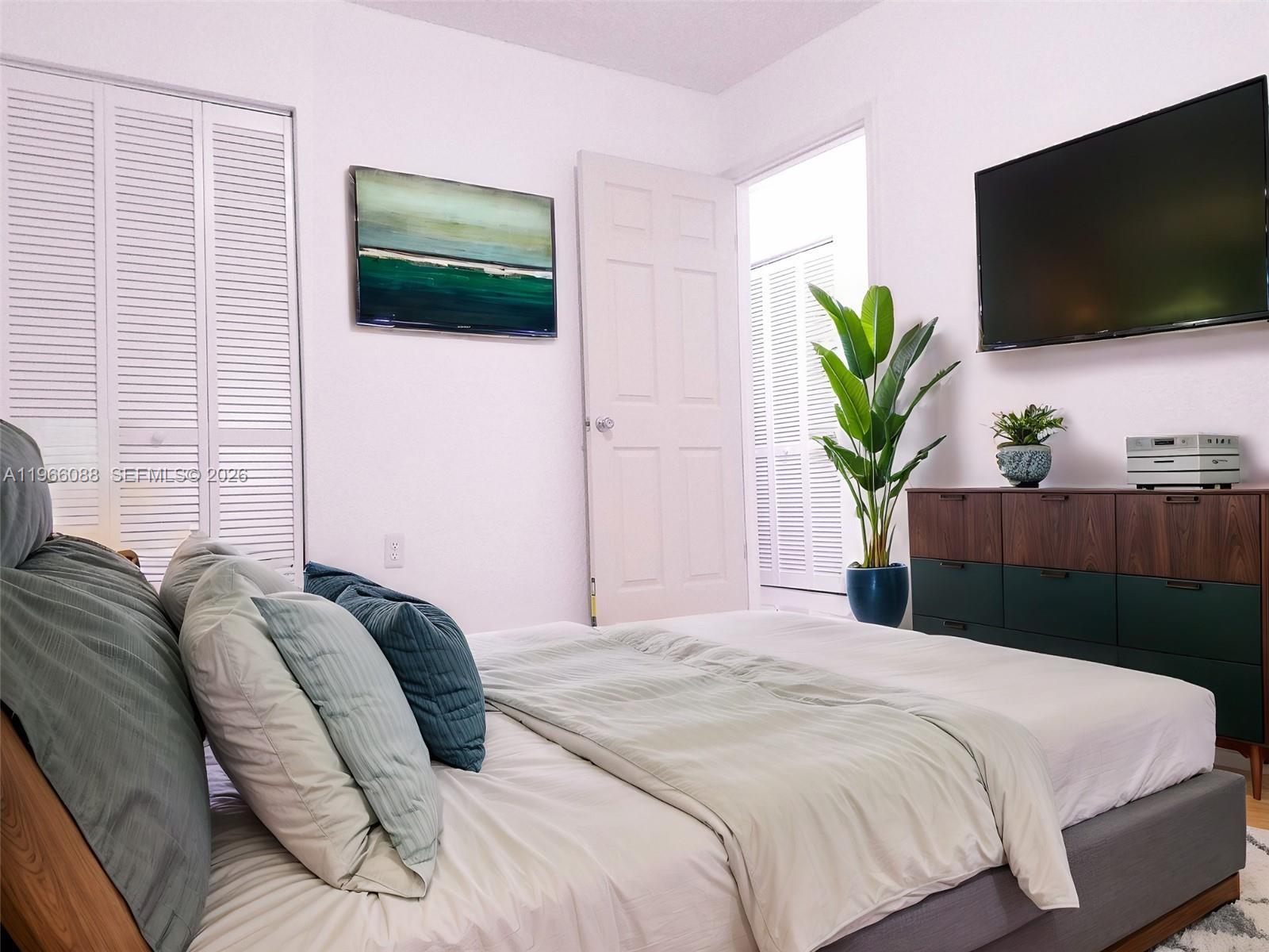 LAGO AZUL CONDO - Residential